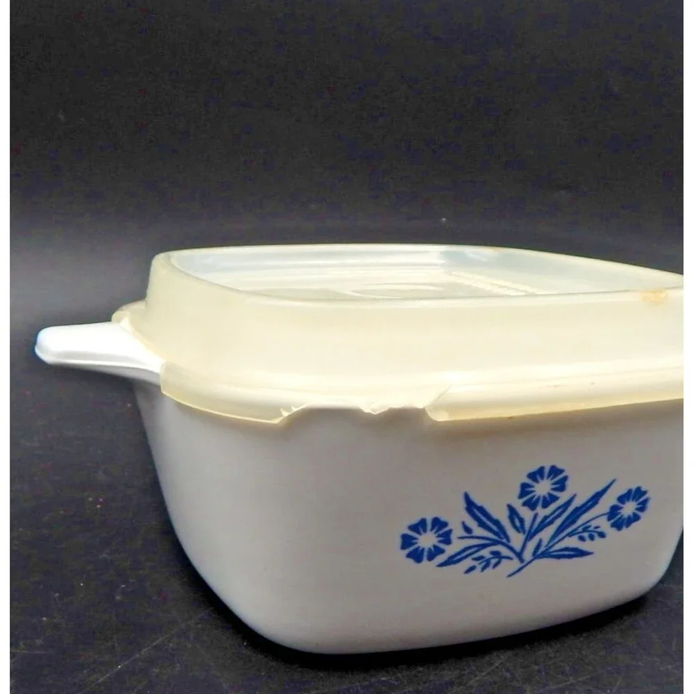 Vintage Corning Ware Blue Cornflower P-43-B Casserole Dish 22 Oz Storage Lid